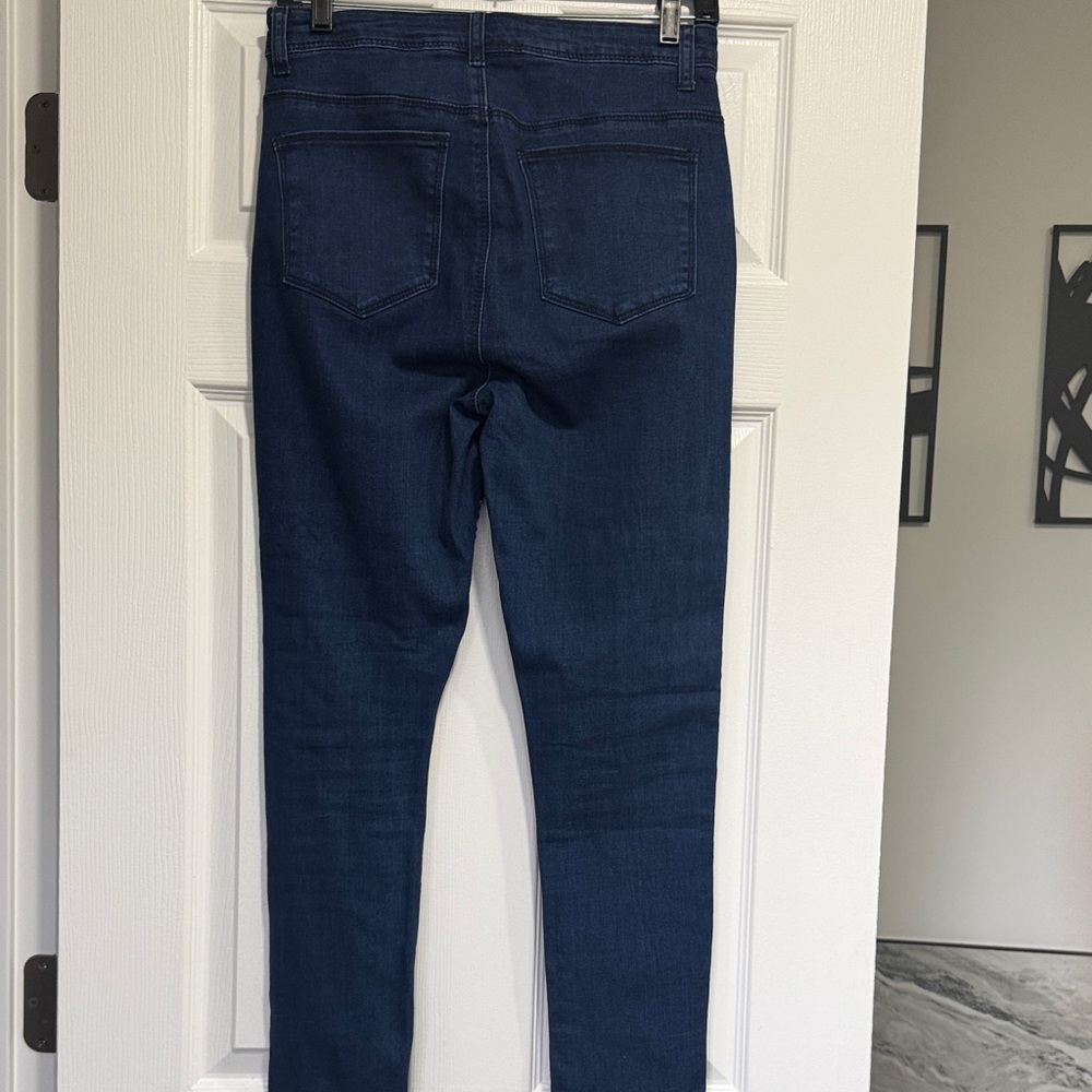 Sequin Embellished Jeans - Picture 3 of 4